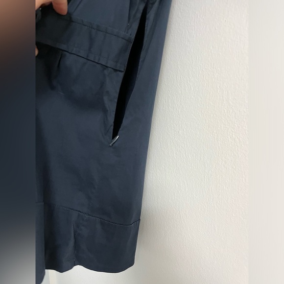 BCBG Maxazria Navy collard cap sleeve peplum top - Size Small - Picture 4 of 10